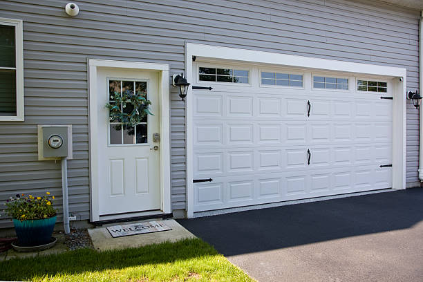 24/7 Emergency Garage Door Panel Replacement experts in Ashford, AL